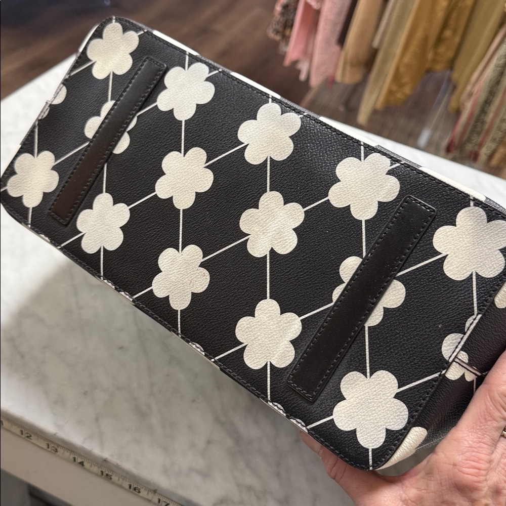 Kate Spade Grant Street Black White Jules Floral Zip Top Tote - Picture 15 of 15